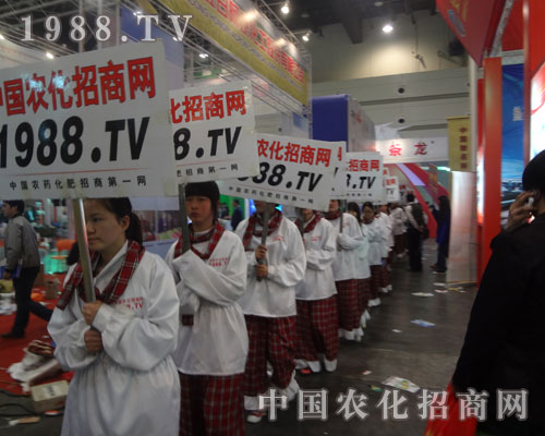 ���ݷ��ϕ�(hu��)�ϻ����R��վ����һ�����c(di��n)