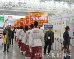 ���R�Ĳ���չ�F(xi��n)���r���Wÿ����(zh��n)ʿ�ľ����B(t��i)