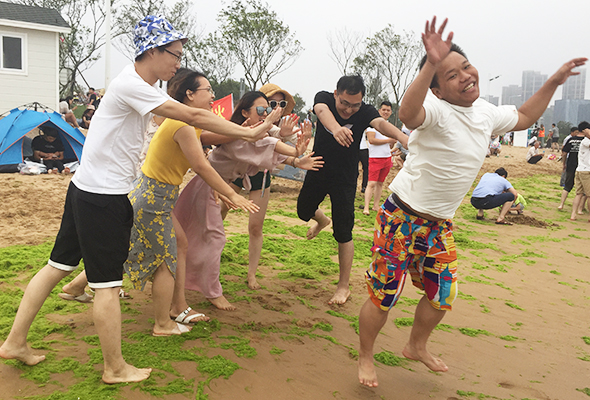 �t�߾G�����̺��{(l��n)�죬�𱬾W(w��ng)ȫ�w�T���ഺ�w�P(y��ng)������(m��ng)���u��